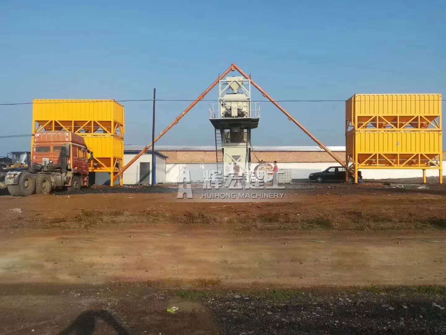 輝宏臥式水泥倉(cāng) 輝宏臥式水泥倉(cāng)